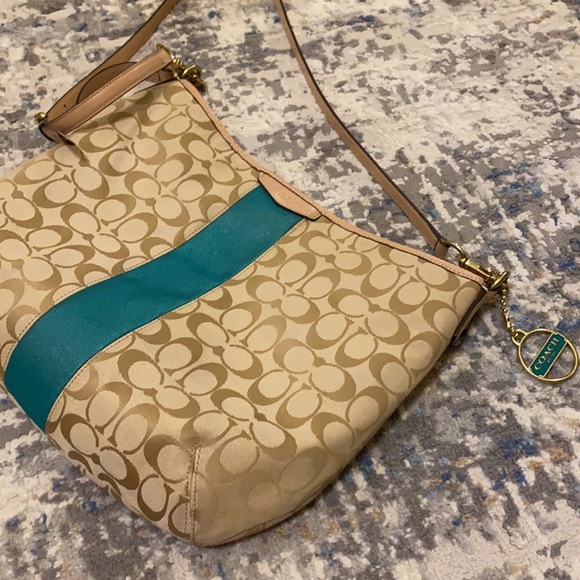 Authentic Coach purse - Picture 2 of 5